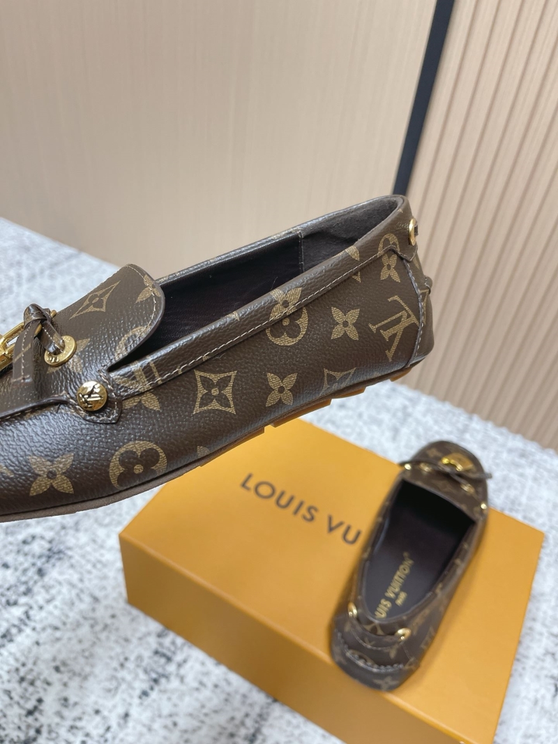 l0vis Vvtt0n loafers